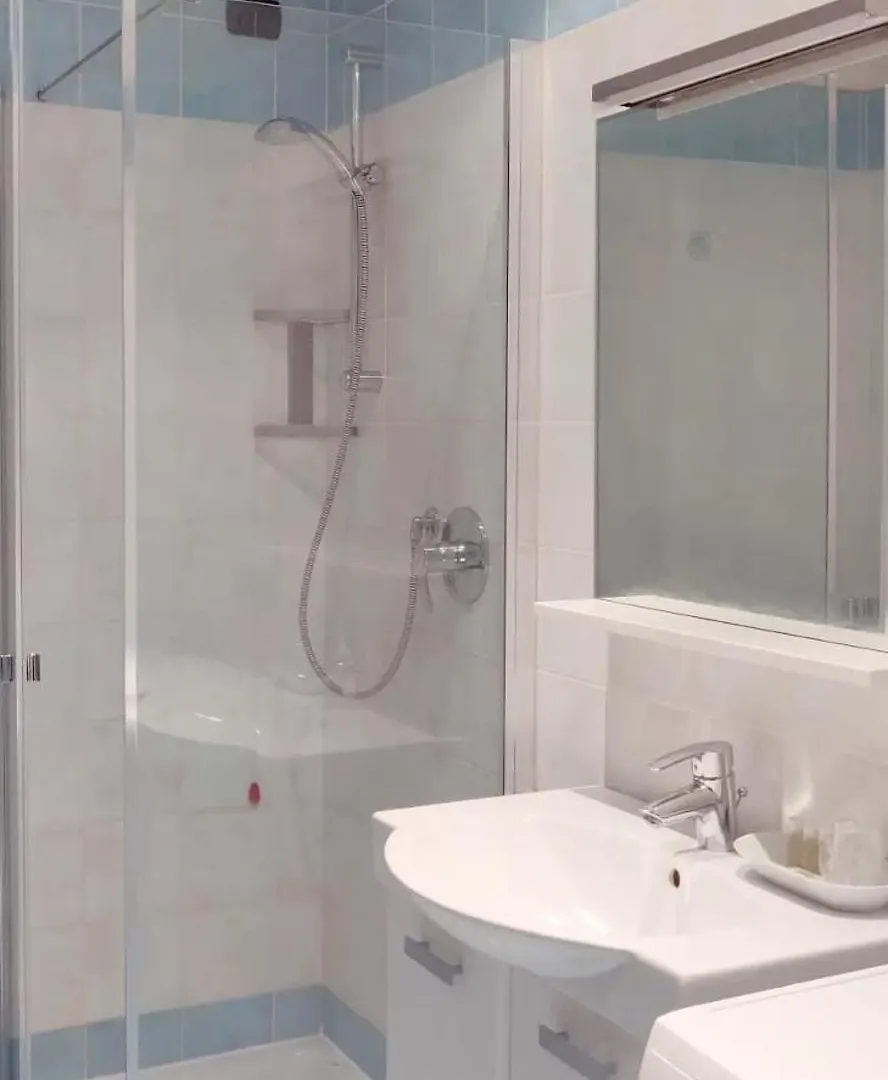 Apartment Residenza Villa Corno Alto
